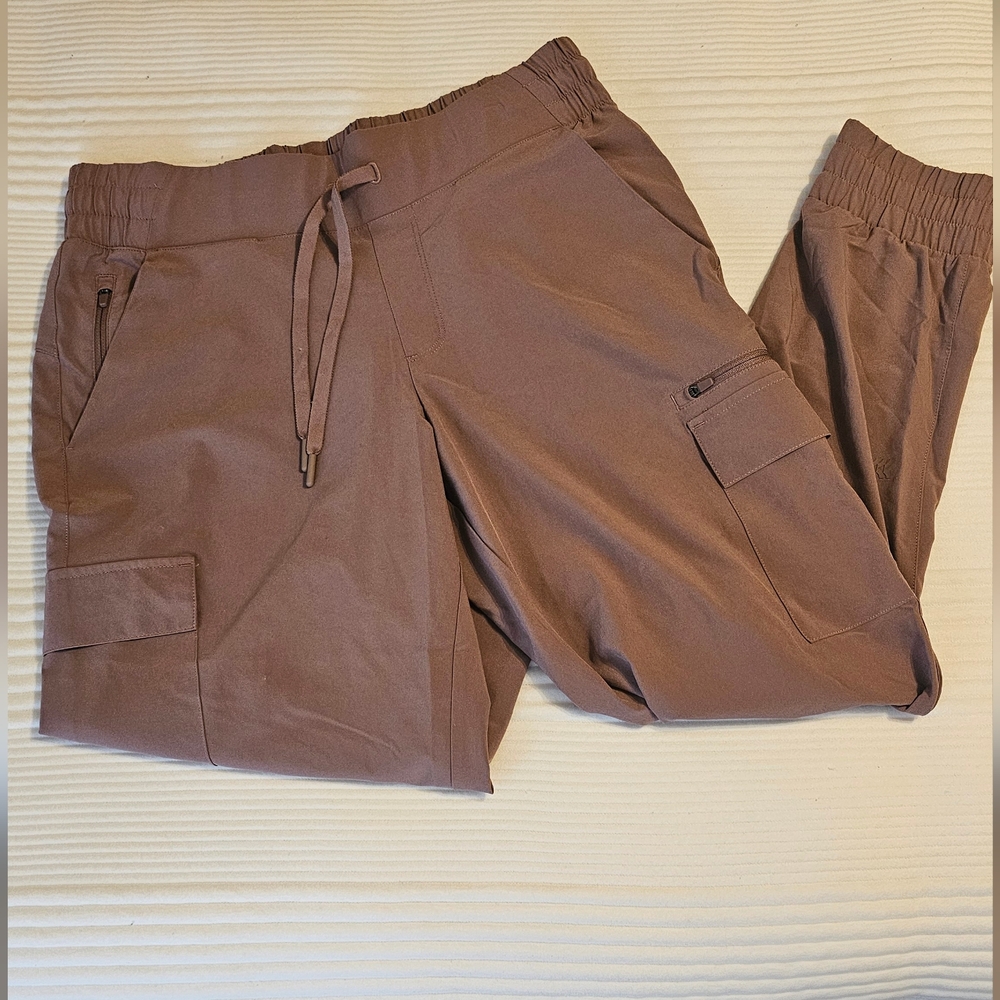Women's joggers